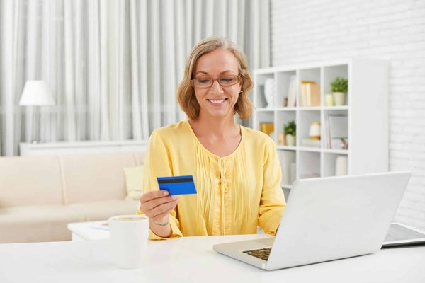 Banque en ligne : avantages et comment s'inscrire facilement